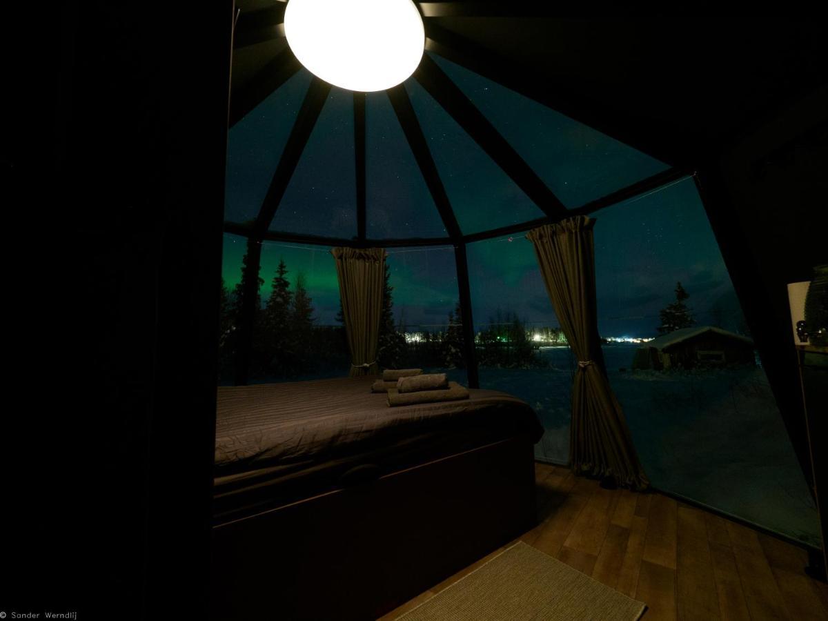 Aurora River Camp Glass Igloos & Cabins Кируна Екстериор снимка